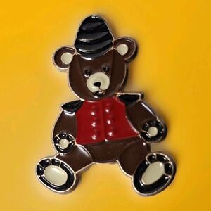 Vintage FAO Schwarz Brown Teddy Bear Brooch Enamel Lapel Pin Pinback Button